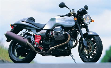 Moto Guzzi V Sport Naked