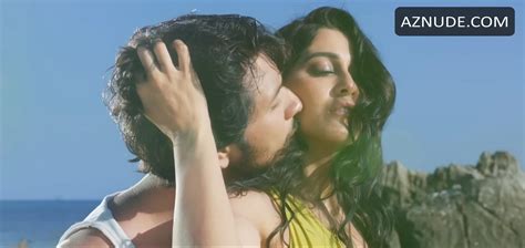 REGINA CASSANDRA Nude AZNude