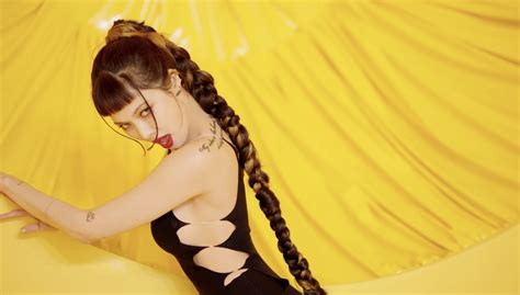 Music Video Fashion Hyuna Im Not Cool Ash Talks Kpop