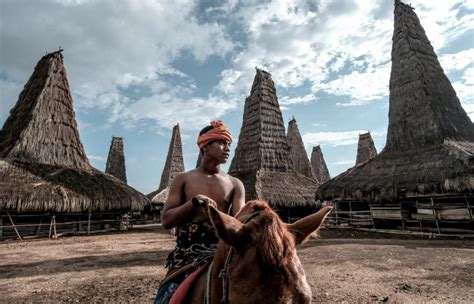 Intip Keunikan Budaya Dan Keindahan Alam Sumba Yang Menakjubkan