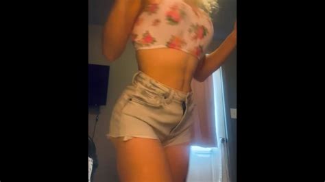 Bubble Butt Blonde Milf Pawg Twerks And Spreads To Show Off Her Cute Pink Holes