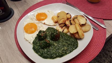 Spinat Spiegelei Und Salzkartoffeln Von Sissi Oma Chefkoch De