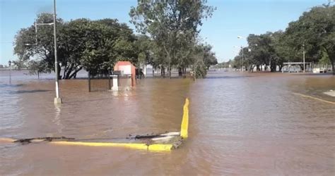 Sigue Creciendo El R O Uruguay Hay Evacuados En Santo Tom Y Afectados