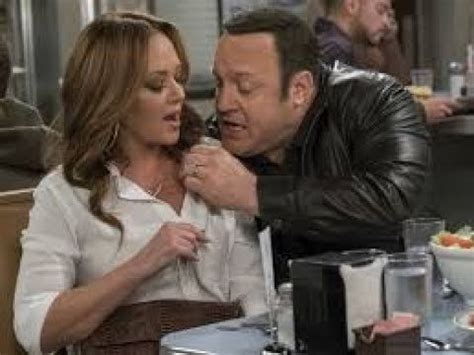 Leah Remini Joins Kevin Can Wait As A Series Regular As Erinn Hayes