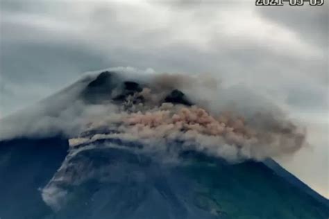 Kali Gempa Guguran Gunung Merapi Bpptkg Masih Tetapkan Status Siaga