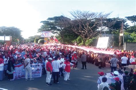 Pemkab Gelar Parade Bendera Merah Putih Meter Siwalima