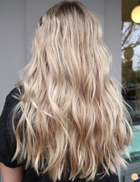 Kall Blond Balayage H Rf Rg Med Beach Lockar Och Tips P Grymma