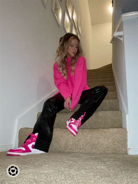 Fuchsia Pink Sweater And Dunks Hot Pink Outfit Winter Outfits Warm Comfy Outfits Winter