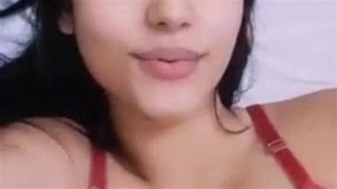 What S The Name Of The Brunette Camgirl Masturbating Reply NameThatPorn