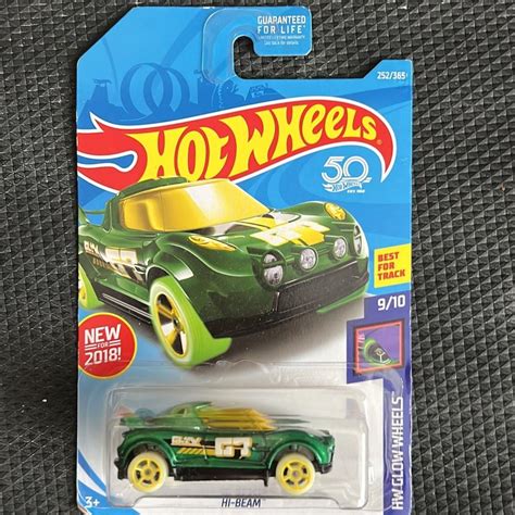 Hot Wheels Glow Wheels HI BEAM Green Depop
