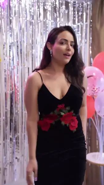 Aanchal Munjal Latest Hot Pics And Photo