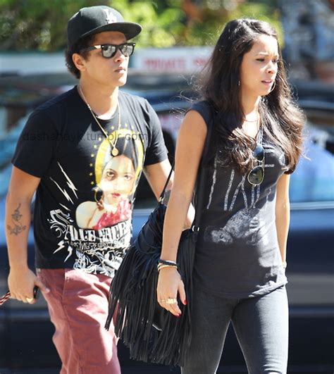 bruno mars girlfriend jessica caban