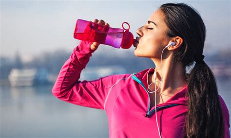 4 Ways Water Can Help You Lose Weight Train For Her