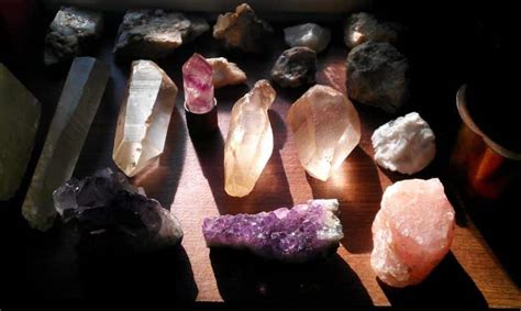 How To Start Meditating With Crystals For Beginners [TUTORIAL]