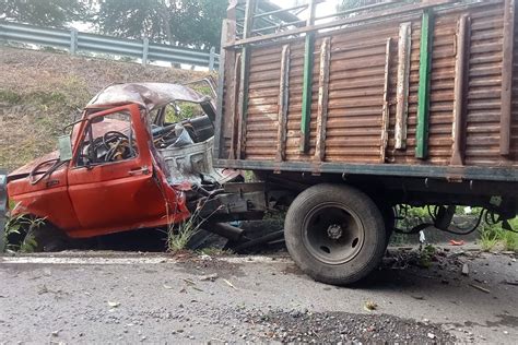 Volcadura Sobre Autopista Guadalajara Colima Deja Saldo De Una