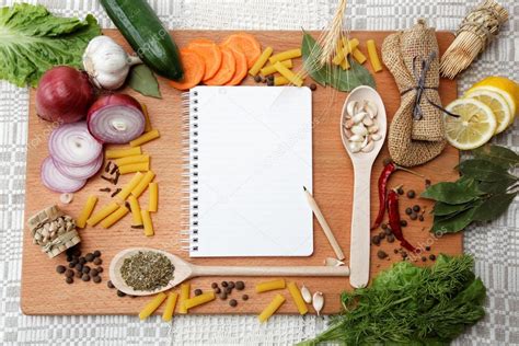 Cuaderno Para Recetas Y Especias En Mesa De Madera 2024