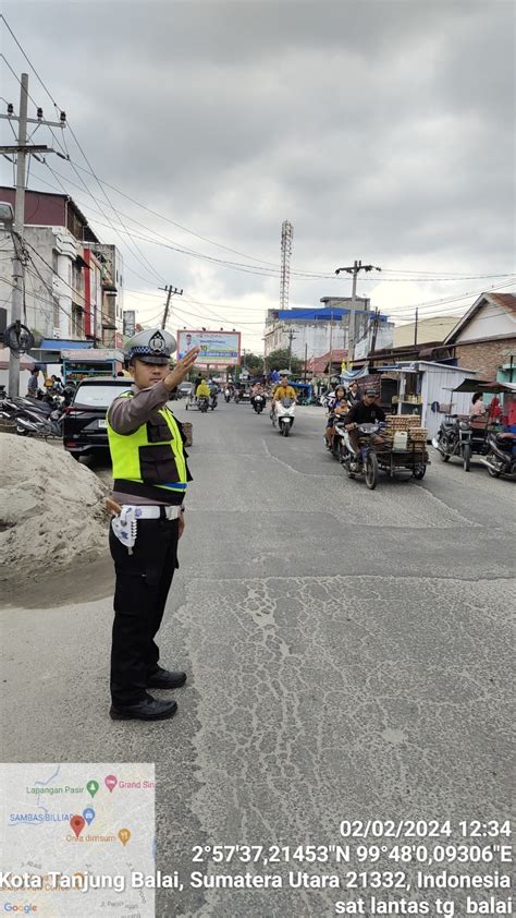 Ibadah Sholat Jumat Lancar Sat Lantas Polres Tanjungbalai Melaksanakan