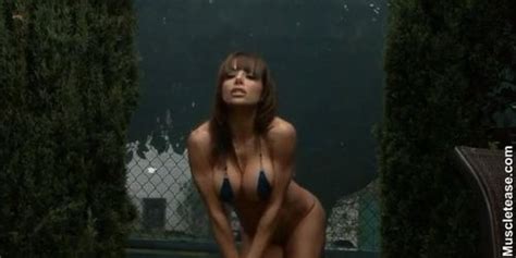 Muscle Lesbian 3some Tnaflix