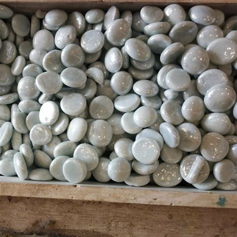 Glass Pebbles – Natural Stone Manufacturers