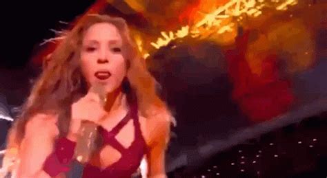 Super Bowl Shakira GIF - Super Bowl Shakira Tongue - Discover & Share GIFs