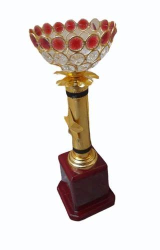 12 Inch Golden Brass Award Trophy Cup At Rs 850 Piece Trophy Cup In