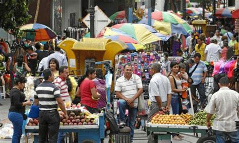 ECONOMÍA INFORMAL Definición Características Ejemplos y más 2023