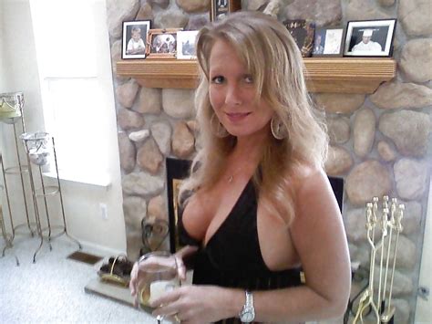 Milf Slut Wife Michele Shows Off Her Bikinis Porn Pictures Xxx Photos Sex Images Pictoa