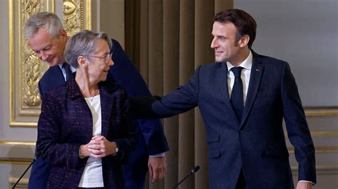 Borne à l Élysée la démission de la Première ministre est elle de