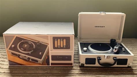 GeekDad Review: Crosley Mini Cruiser Portable Record Player - GeekDad