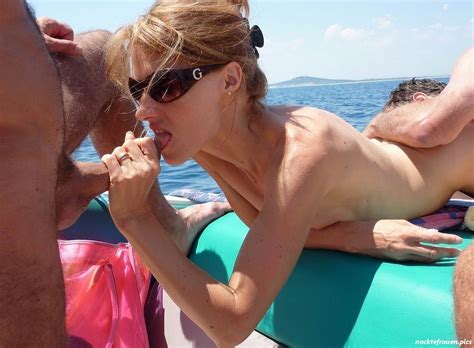 Sex mit zwei Männern Nackte Frauen Bilder