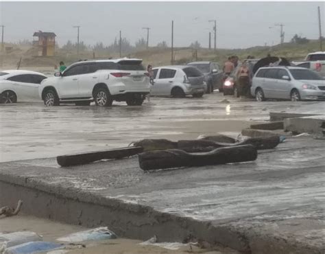 Tsunami meteorológico atinge cidade no litoral de Santa Catarina