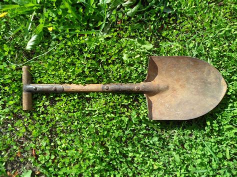 Four Bees: US Model 1910, T-Handle Trench Shovel, WW1 Vintage ...