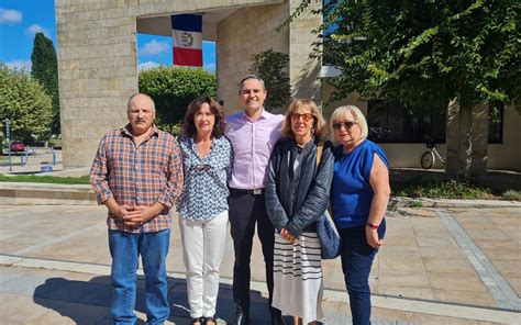 Dordogne Lopposition fait sa rentrée sur lécole et la santé à