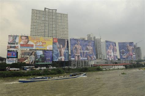 My Bloggr: The Billboards of EDSA - What's New?