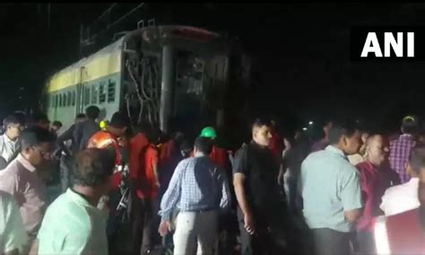 Asansol Bokaro Passenger Train Derails In West Bengal மேற்கு