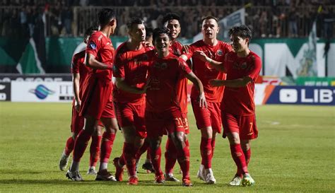 Foto Macan Kemayoran Terkam Elang Jawa Persija Langsung Ke Puncak