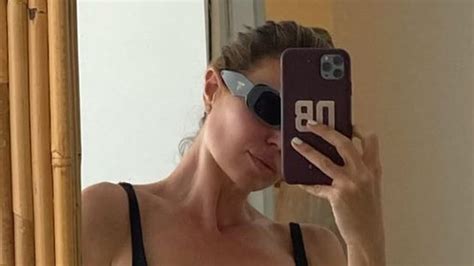 Nude Artist Dina Broadhurst Shows Off Her Toned Abs In A Bikini As Her Workout Secrets Are