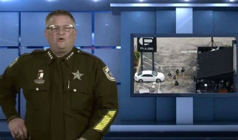 Wayne Ivey Florida sheriff urges citizens to carry guns for imminent war