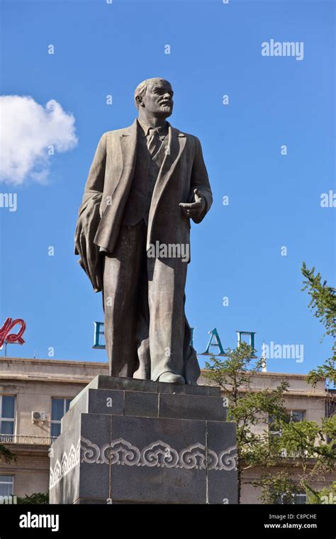 Vladimir Lenin's statue in front of the Russian Embassy in Ulaanbaatar ...