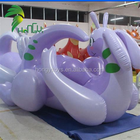 2015 Hongyi Innovation Design Inflatable Purple Dragon Inflatabel