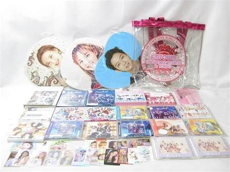 【やや傷や汚れあり】【同梱可】中古品 韓流 Twice 他 トレカ Moreandmore Cd うちわ ピンバッジ 等 グッズセットの落札情報