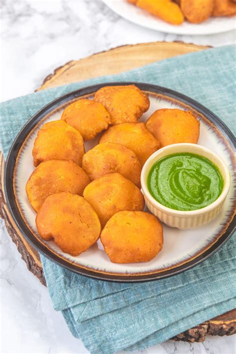 Aloo Pakora Recipe Potato Bajji Spice Up The Curry