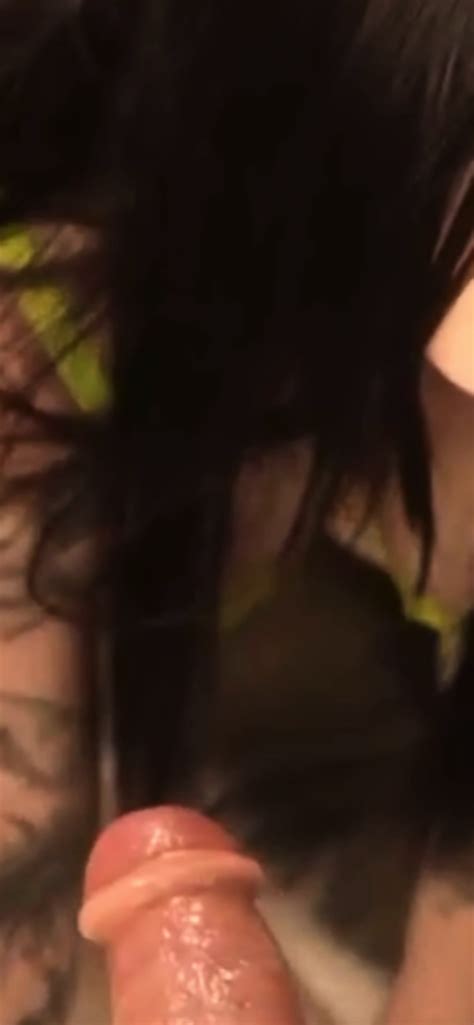 Lau Webcam Dildo Blowjob