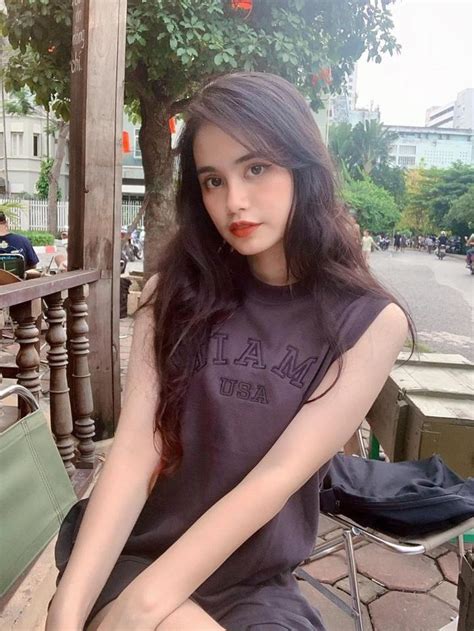 Hot girl Nóng cùng World Cup đọ sắc trước trận Anh vs Iran Bên lề sân cỏ Việt Giải Trí