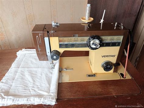 Швейная машинка Veritas 8014/43 с тумбой, ГДР, 80-е годы купить в ...