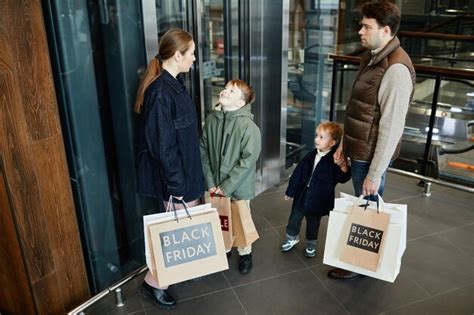 Premium Photo | Family in shopping mall