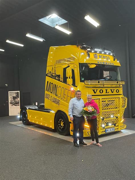 Projektfahrzeug von Acargo GmbH für Trucker Babe Jana Volvo FH new Uhl Trucks Blog
