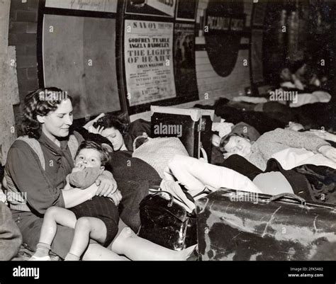 London underground station shelter ww2 hi-res stock photography and ...