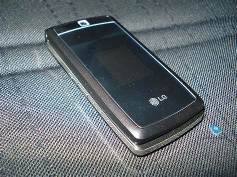 Mobile-review.com Обзор GSM-телефона LG KF300