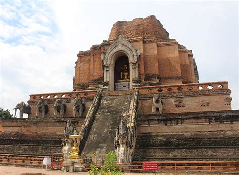 Wat Chedi Luang - Temples In Chiang Mai Thailand - Information and ...